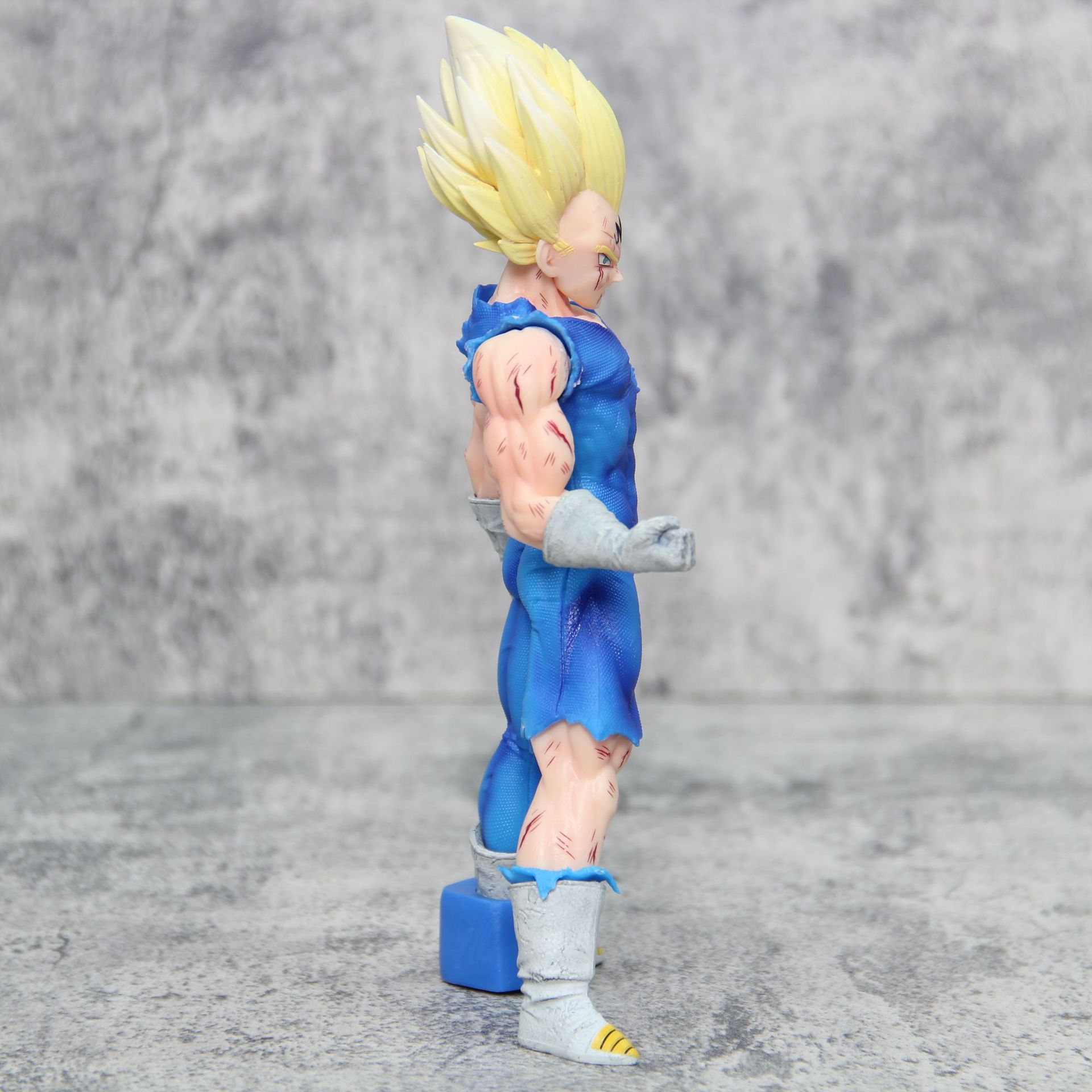 Figurine Dragon Ball Z Super S - Model Kit Vegito avis et prix