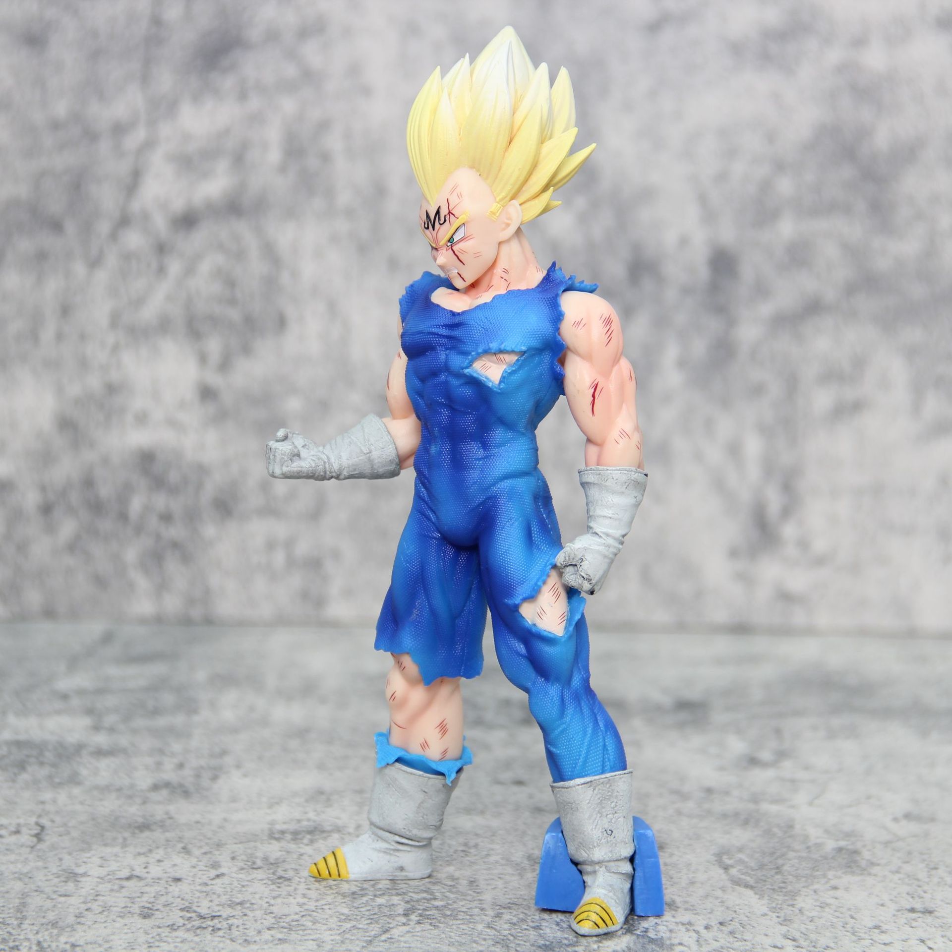 Figurine Dragon Ball Z Super S - Model Kit Vegito avis et prix