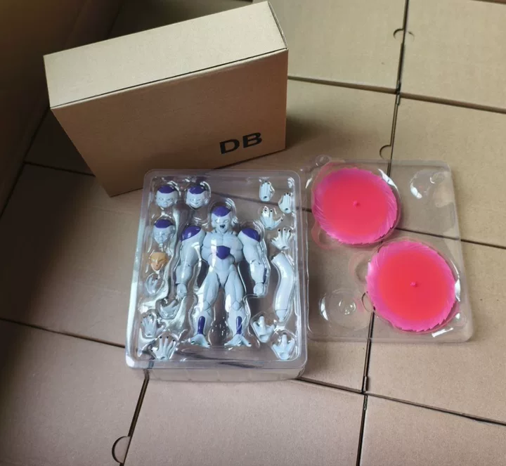 Nouvelles figurines d'action D - Model Kit Frieza avis et prix
